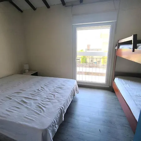 190 Cap D'agde, Mitoyenne Avec Jardinet Et Parking * Agde