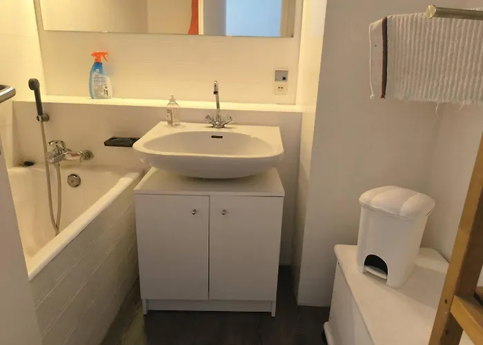 Apartment 190 Cap D'agde, Mitoyenne Avec Jardinet Et Parking *