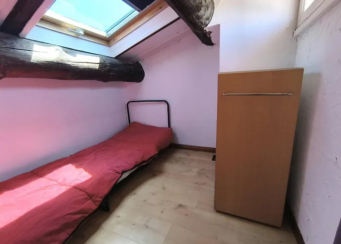 190 Cap D'agde, Mitoyenne Avec Jardinet Et Parking Agde